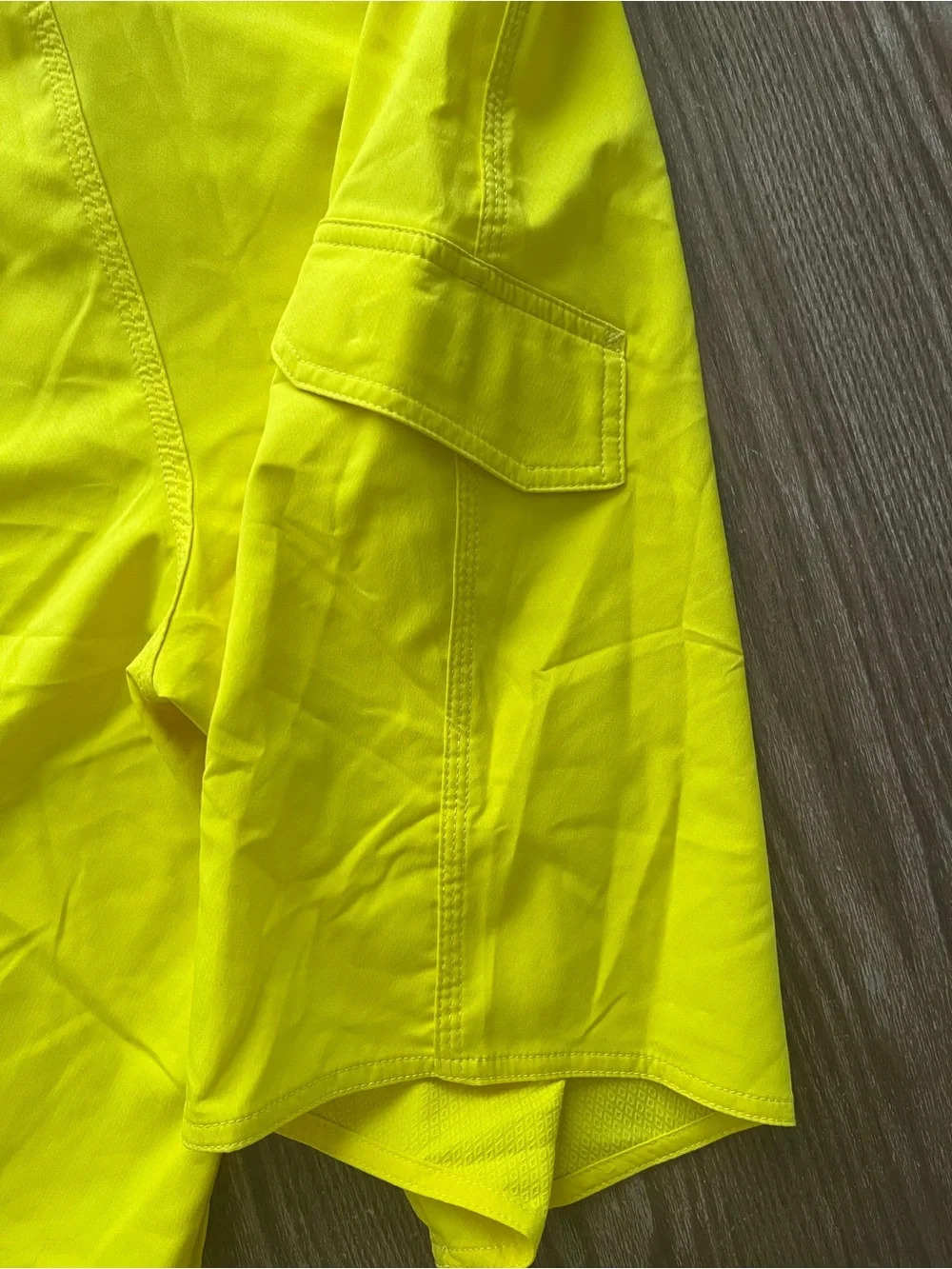 Quiksilver Men's Yellow Boardshorts size 34 - Picture 8 of 8